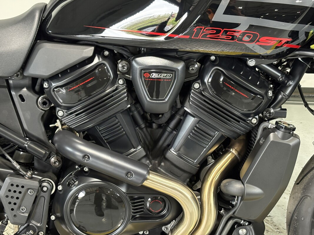 Pan America® 1250 ST