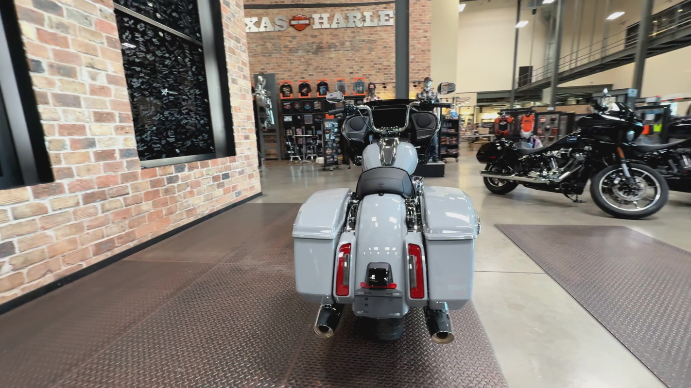 Road Glide®