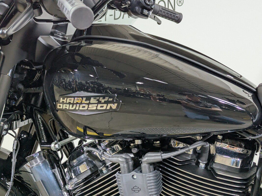 Street Glide®