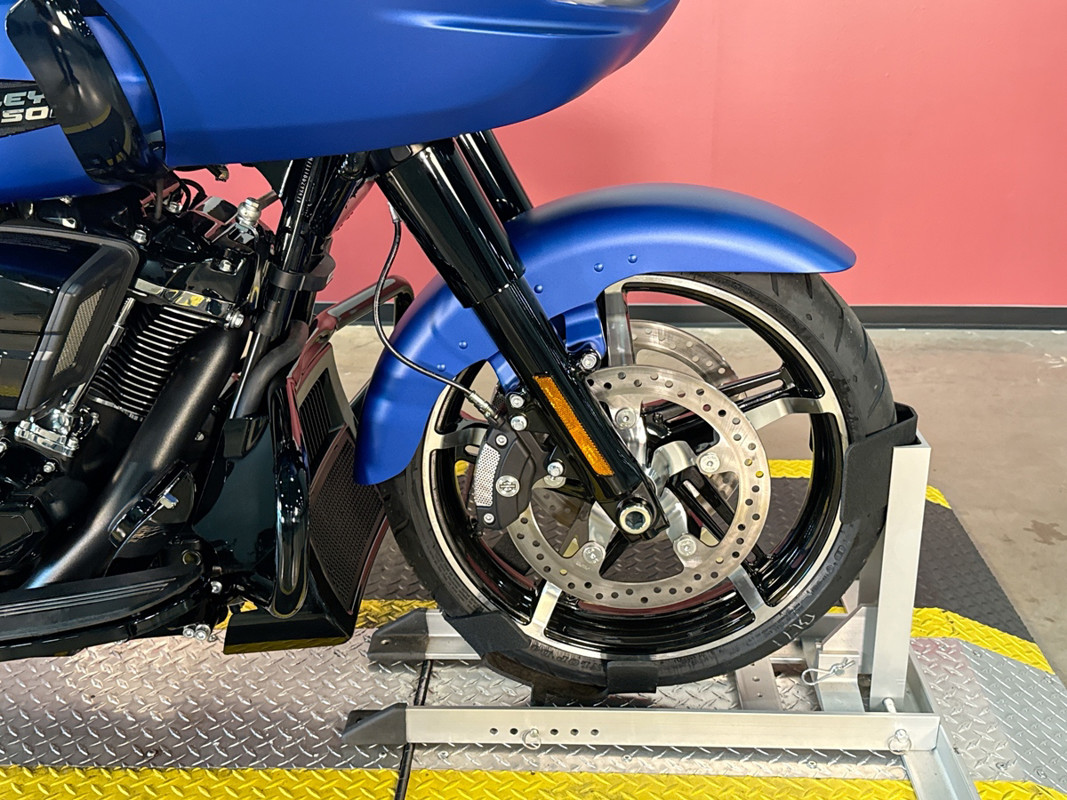 Road Glide®