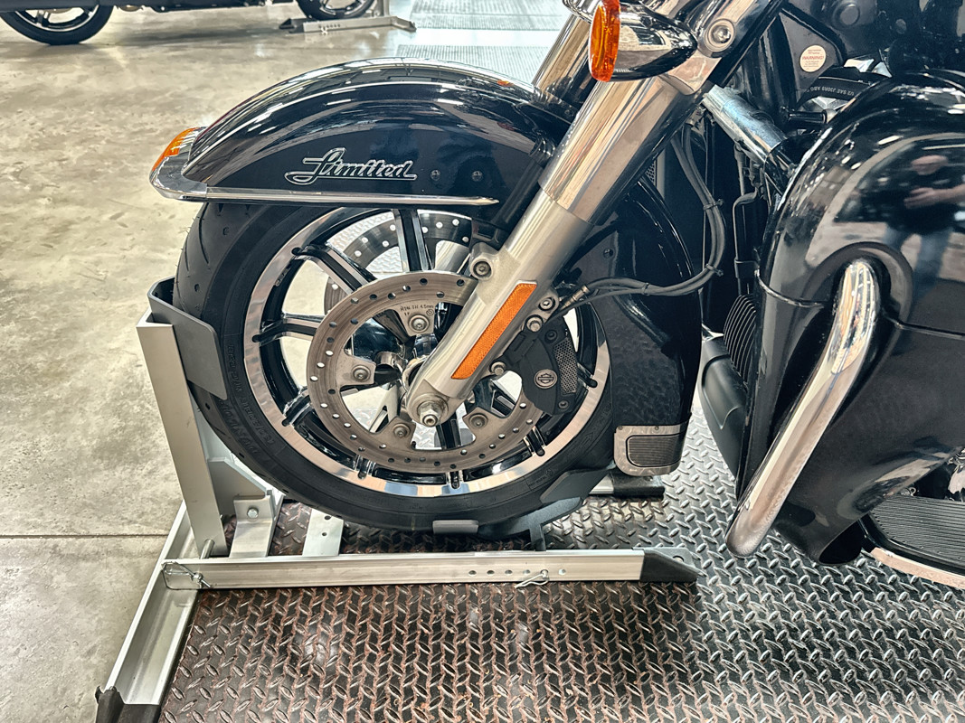 Electra Glide® Ultra Limited® Low