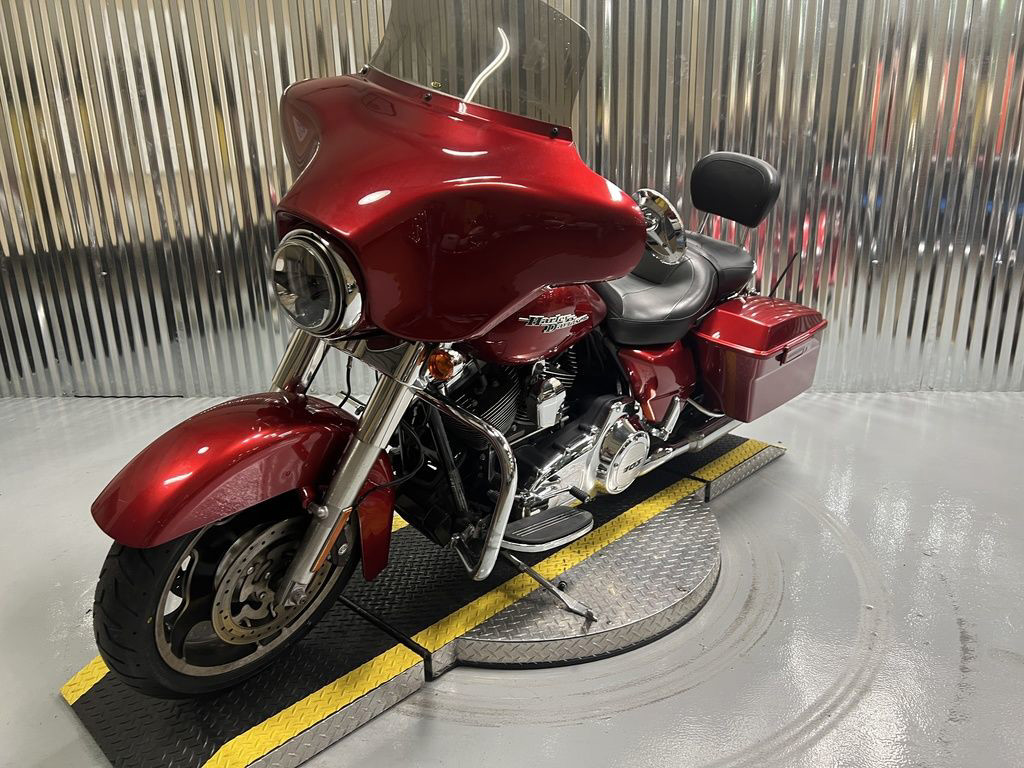 Street Glide®