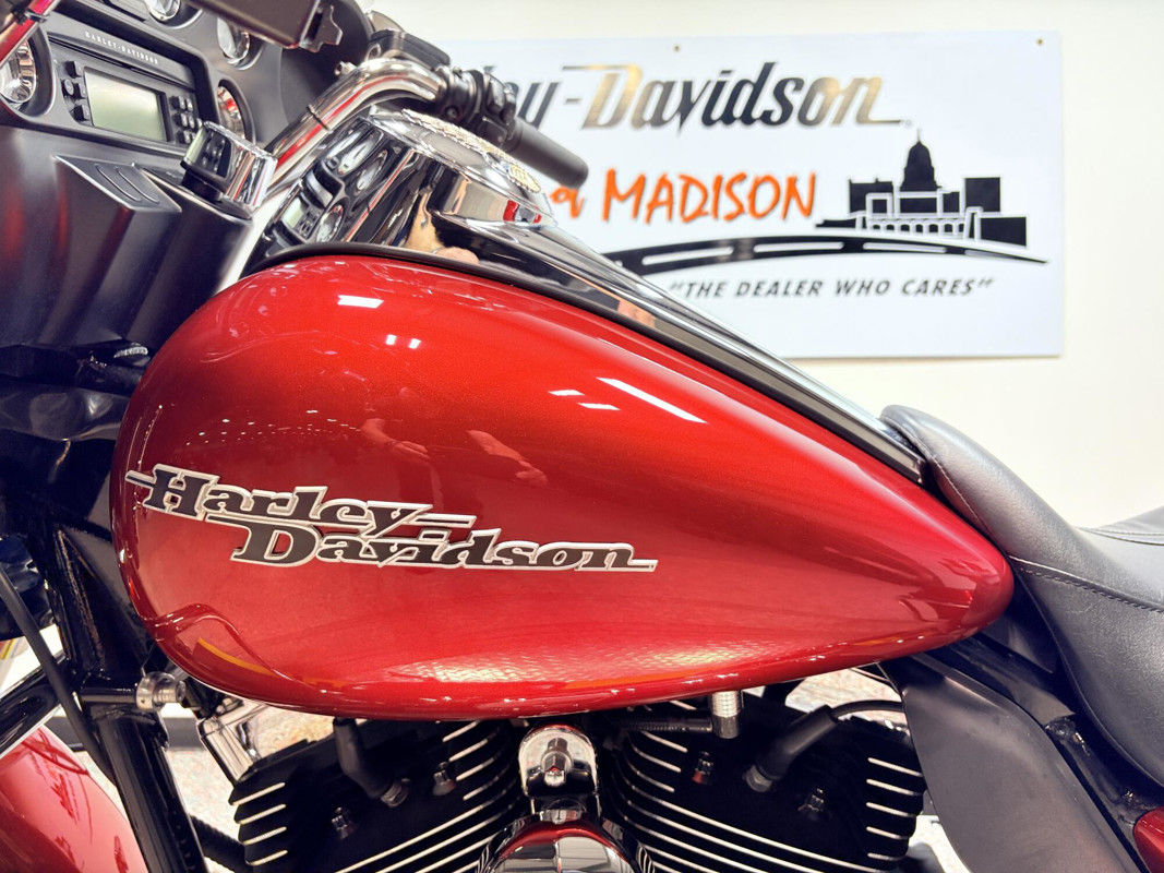 Street Glide®