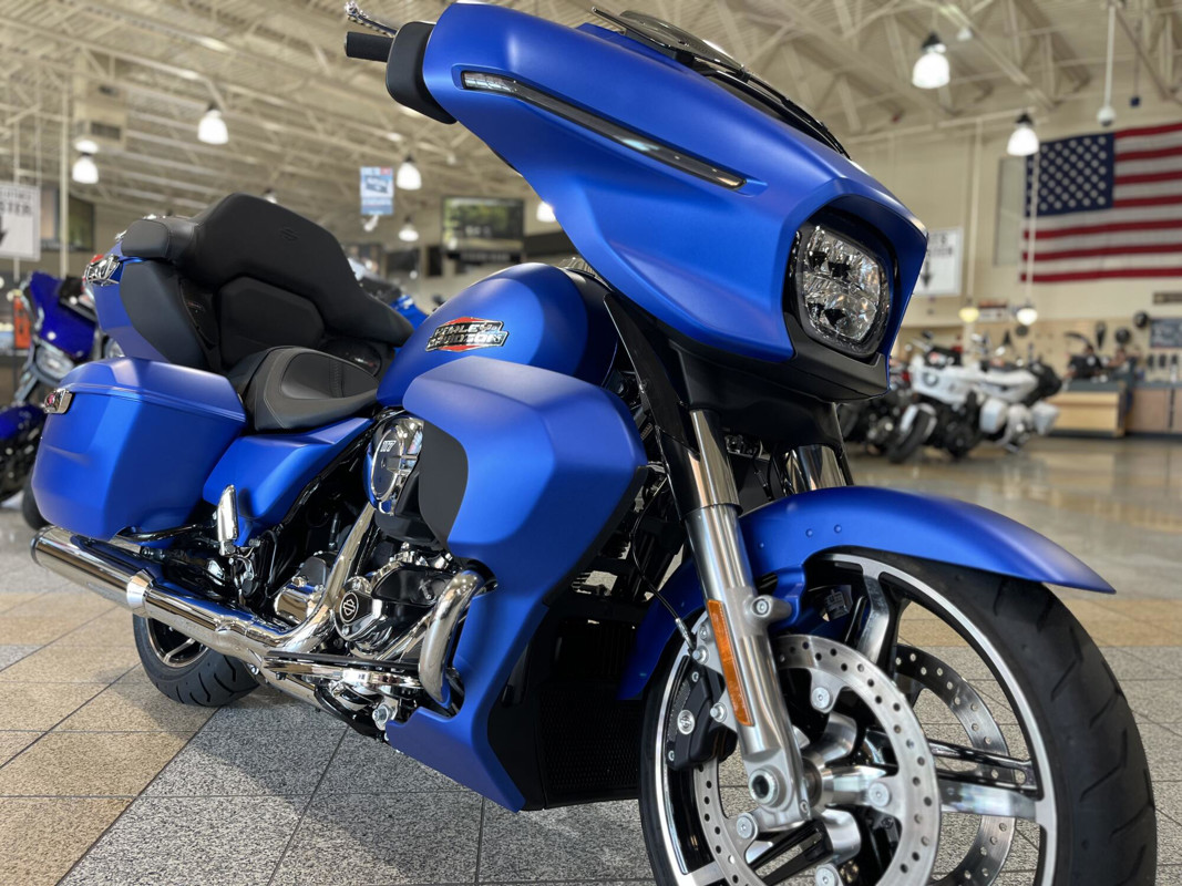 Street Glide®