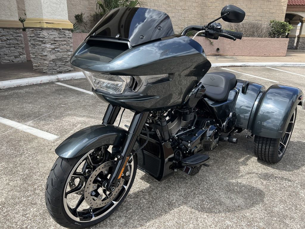 Road Glide® 3