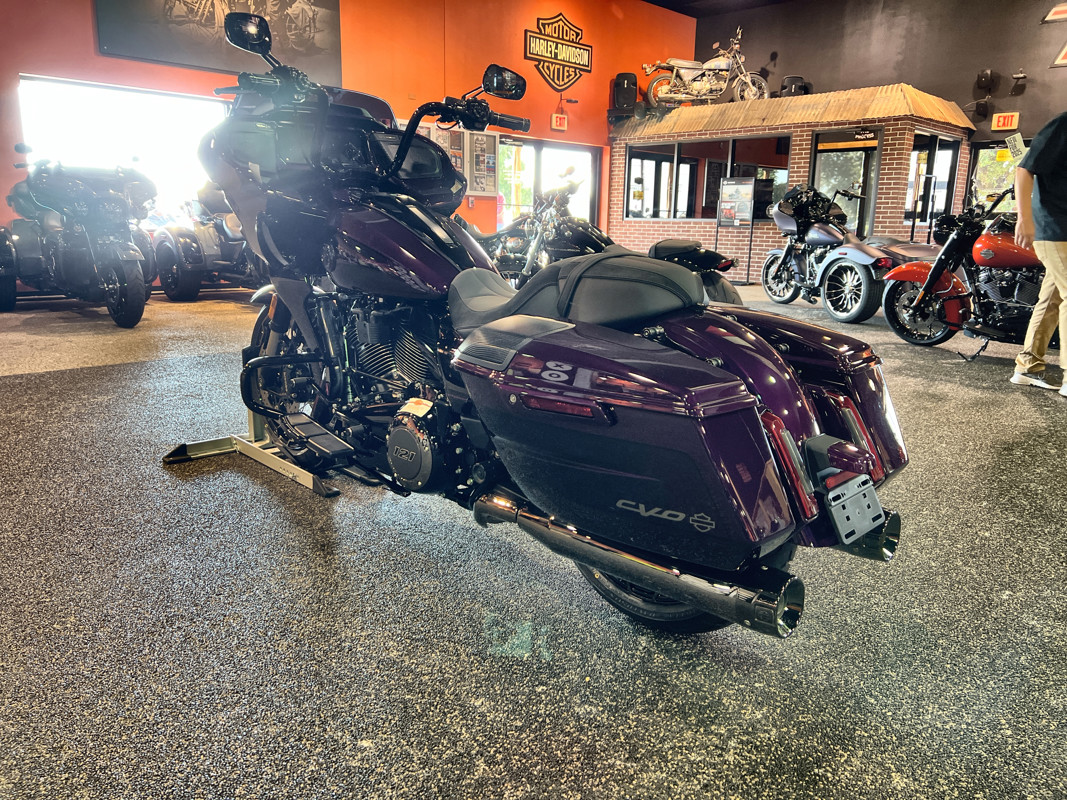 CVO® Road Glide®