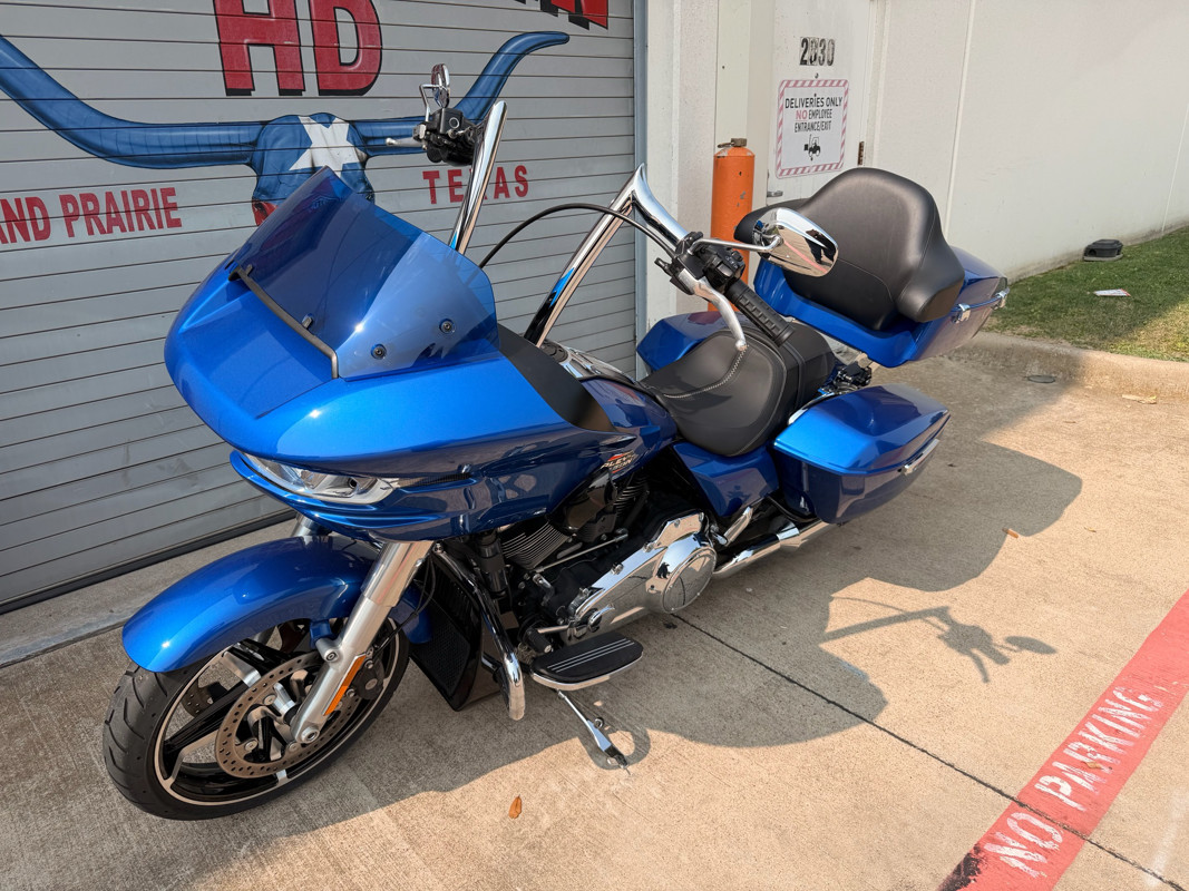 Road Glide®
