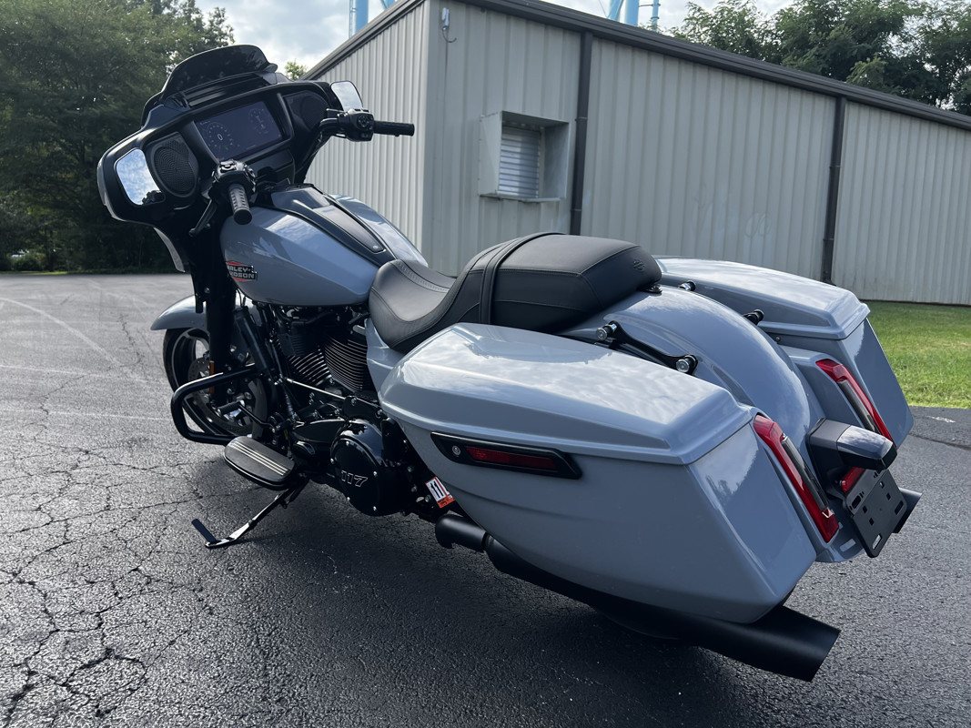 Street Glide®