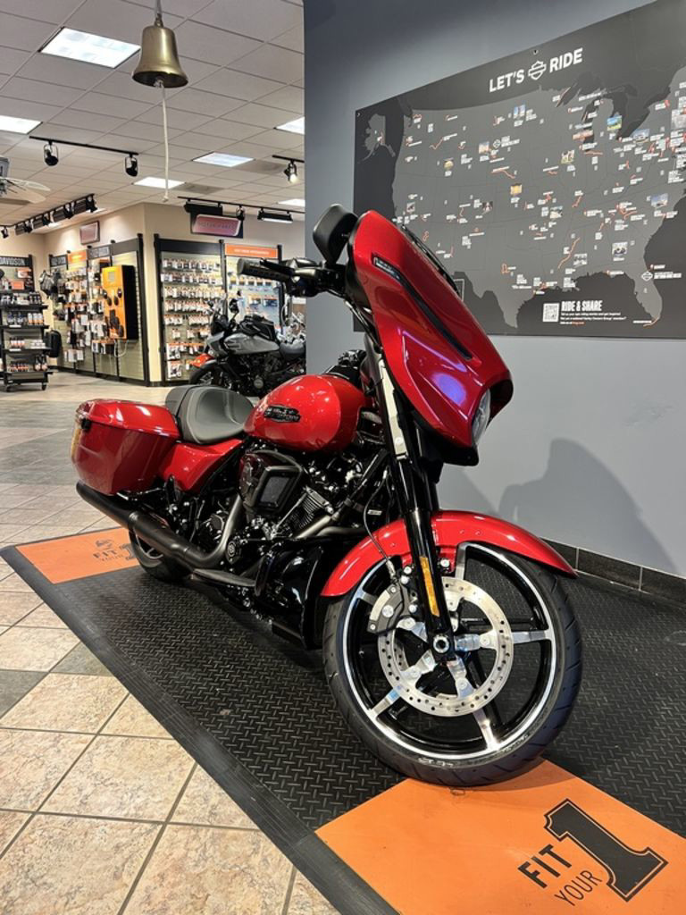 Street Glide®