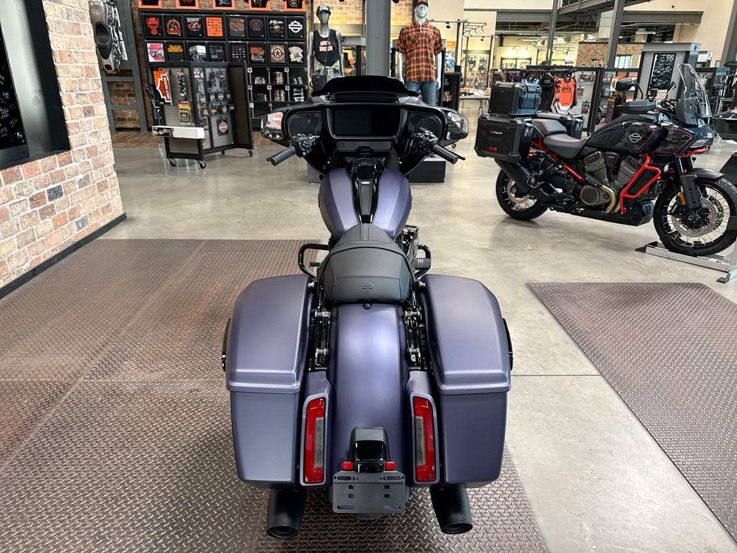Street Glide®