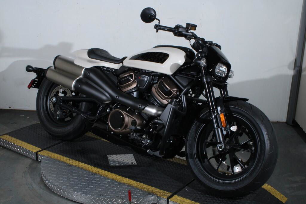 Sportster® S