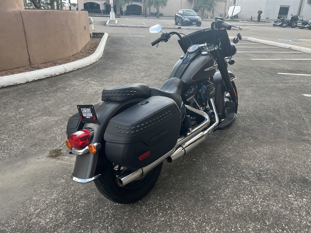 Softail® Heritage Classic 114