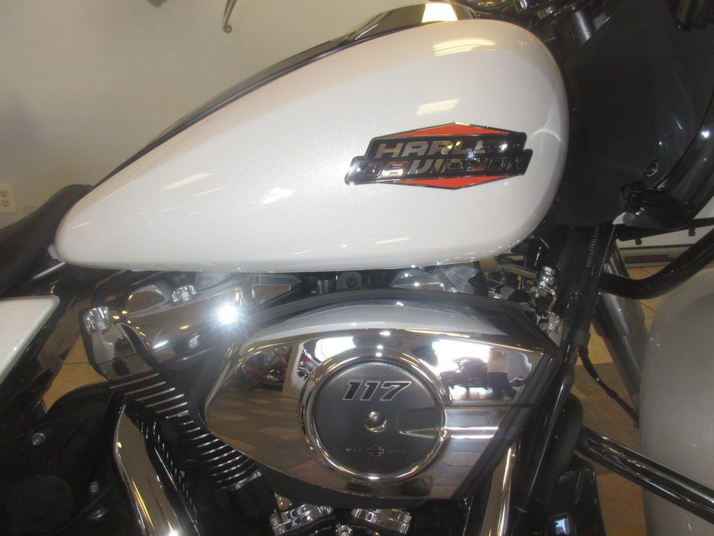 Road Glide®