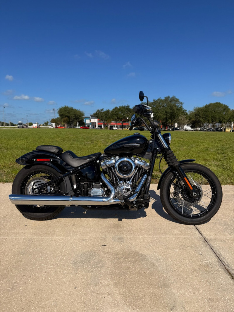 Street Bob®