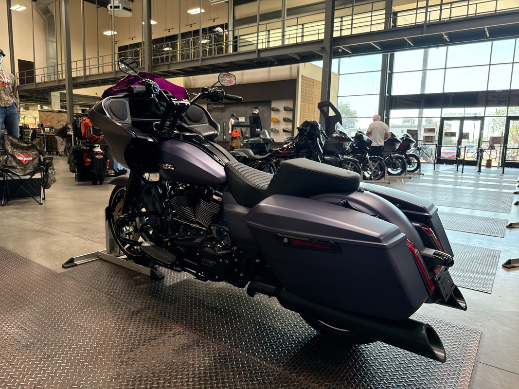 Road Glide®
