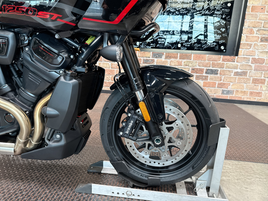 Pan America® 1250 ST
