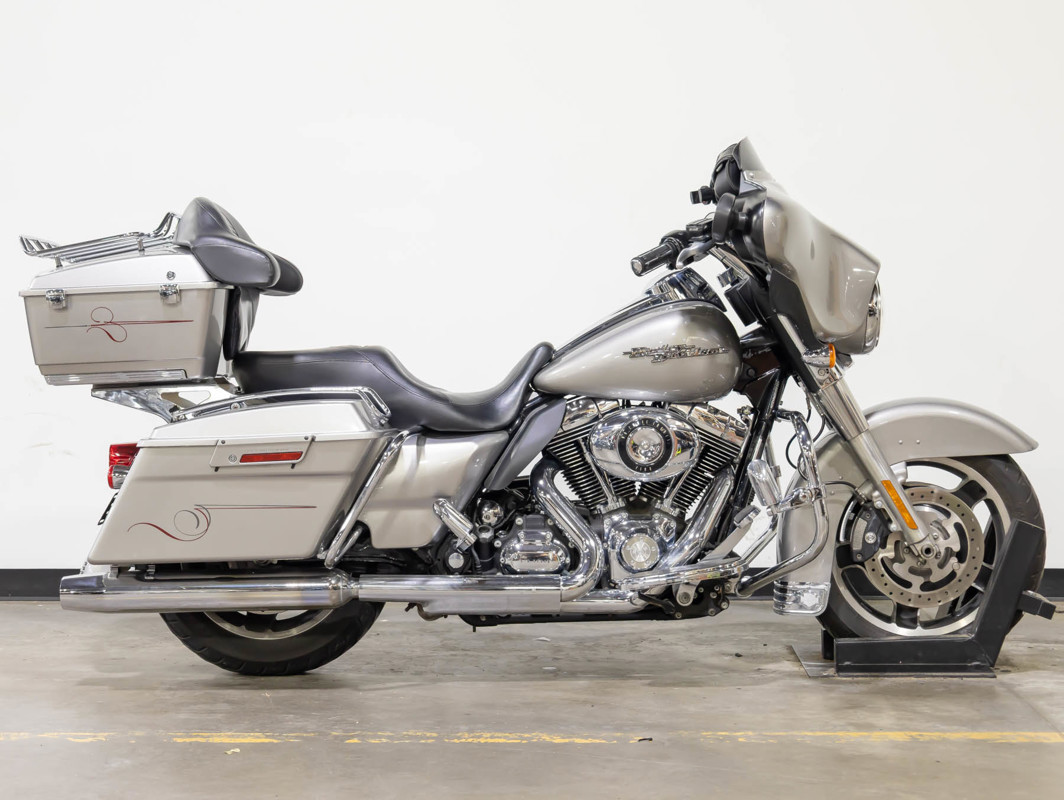 Street Glide®