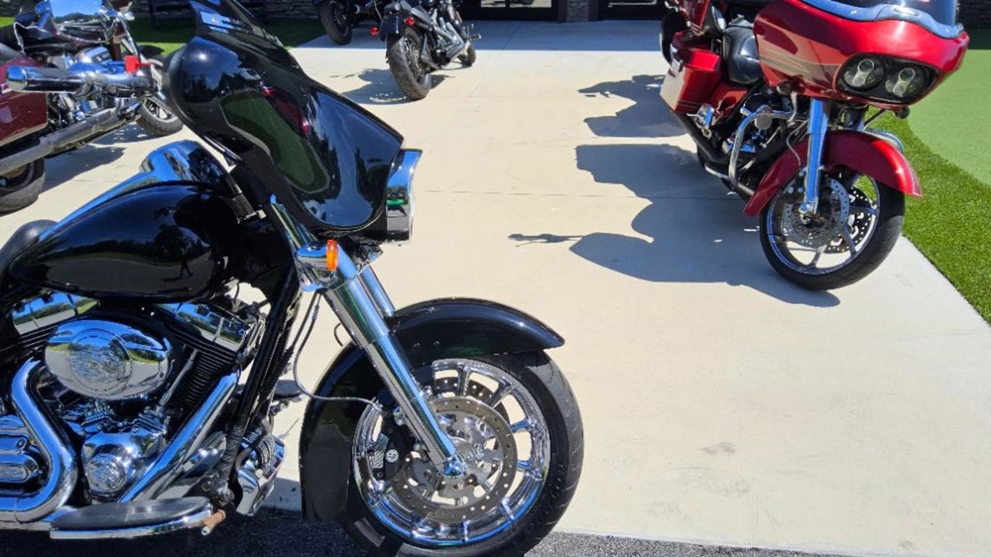 Street Glide®