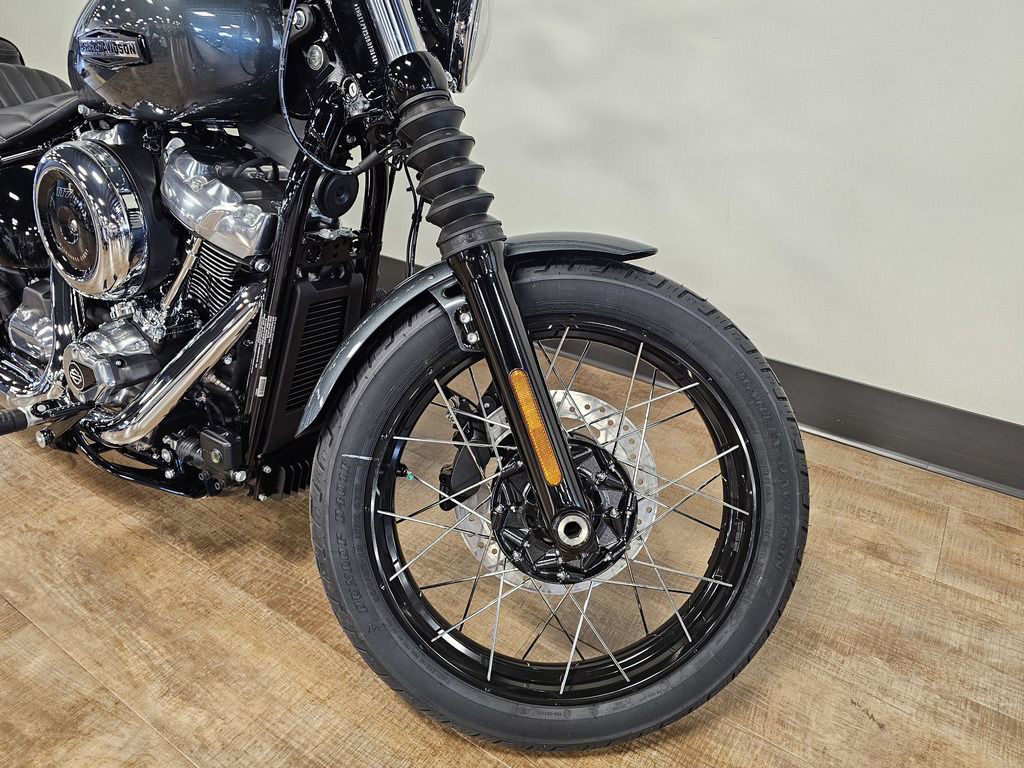 Street Bob®