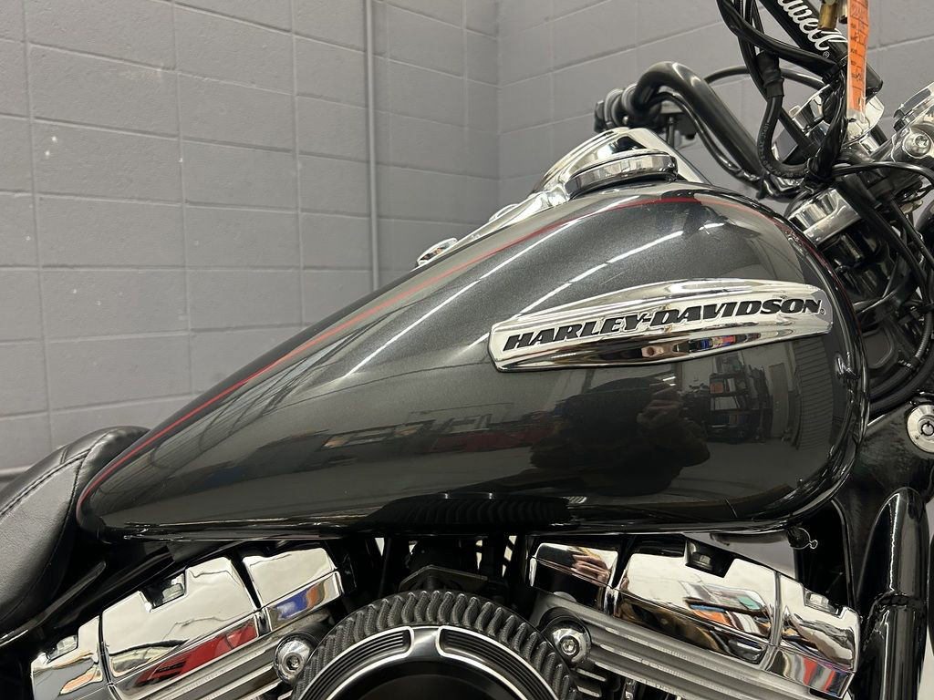 Dyna® Super Glide® Custom