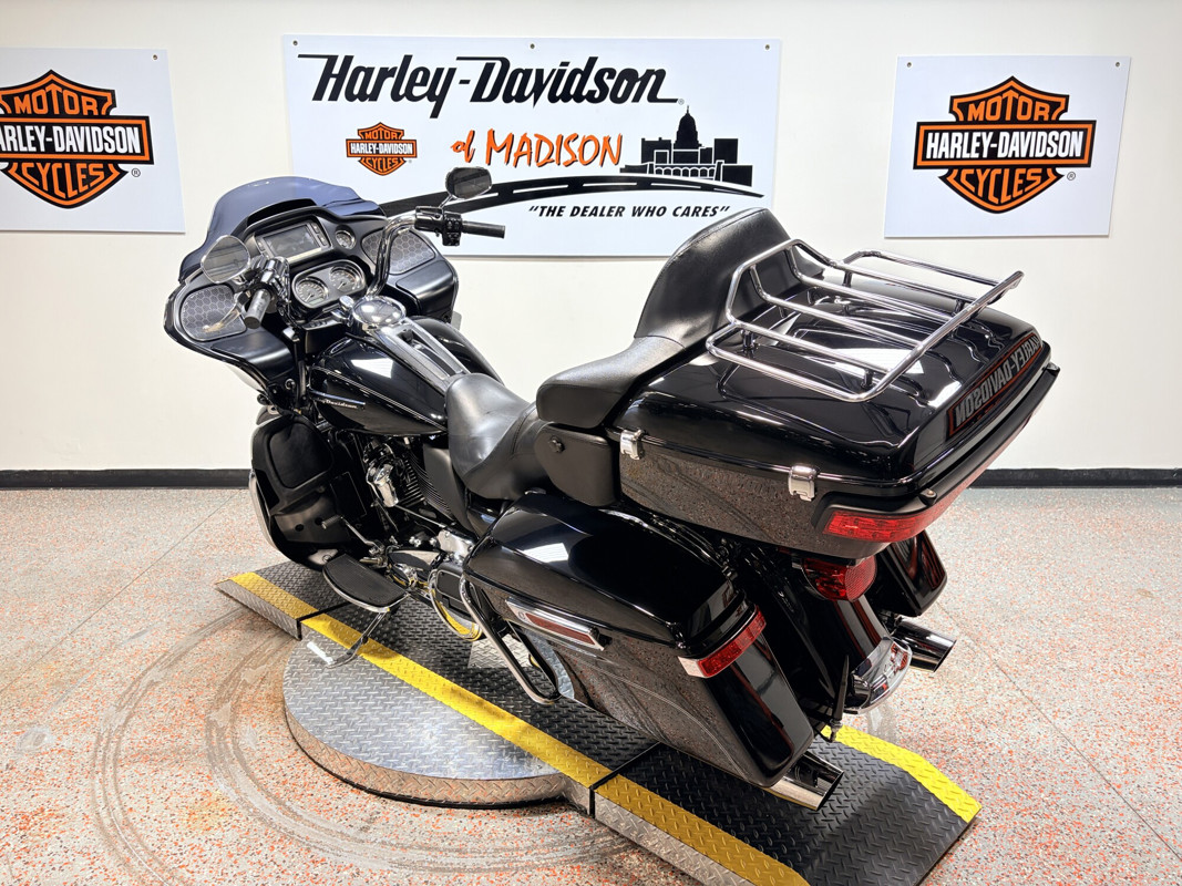 Road Glide® Ultra