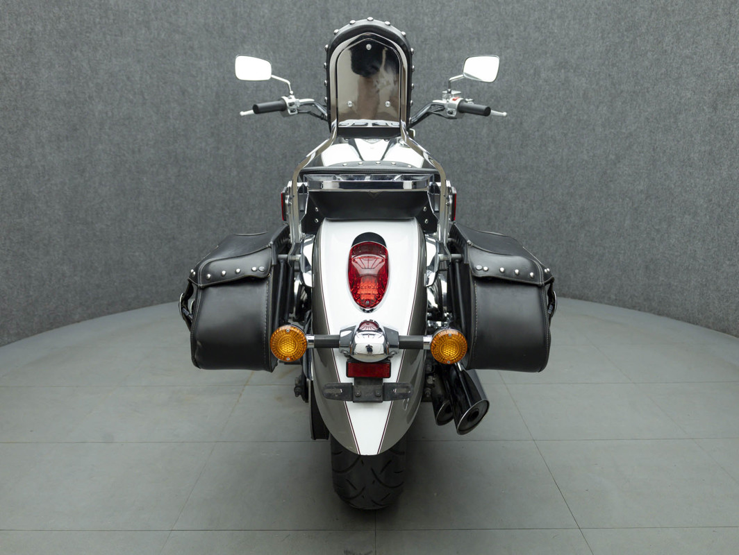 Vulcan 900 Classic LT