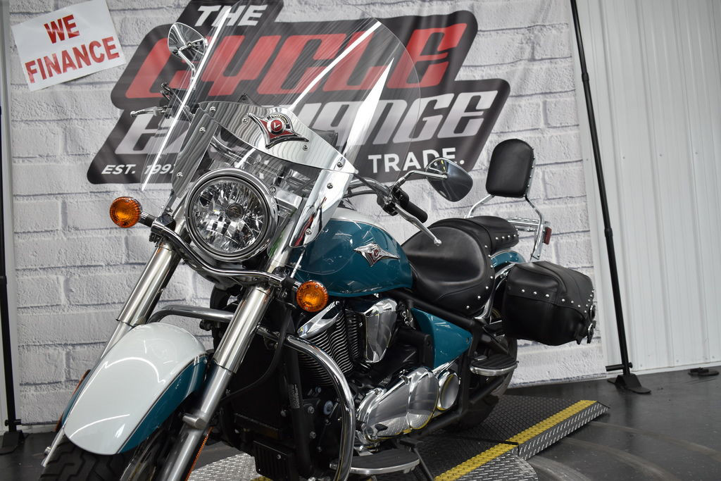 Vulcan 900 Classic LT