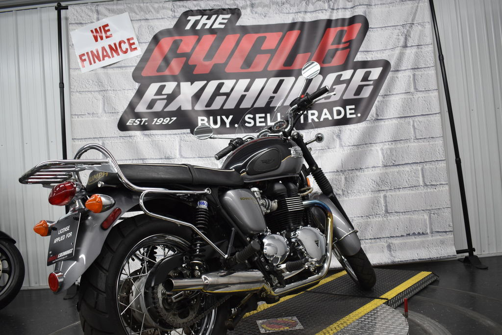 Bonneville T100