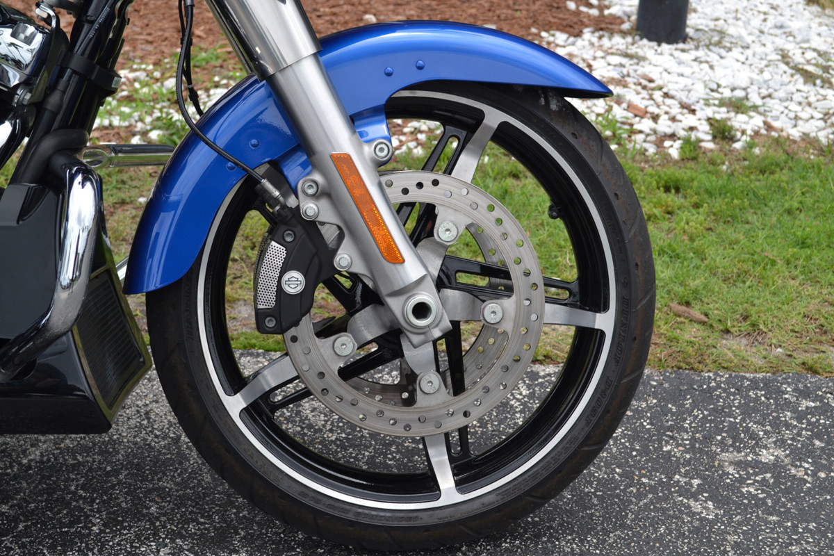Street Glide®