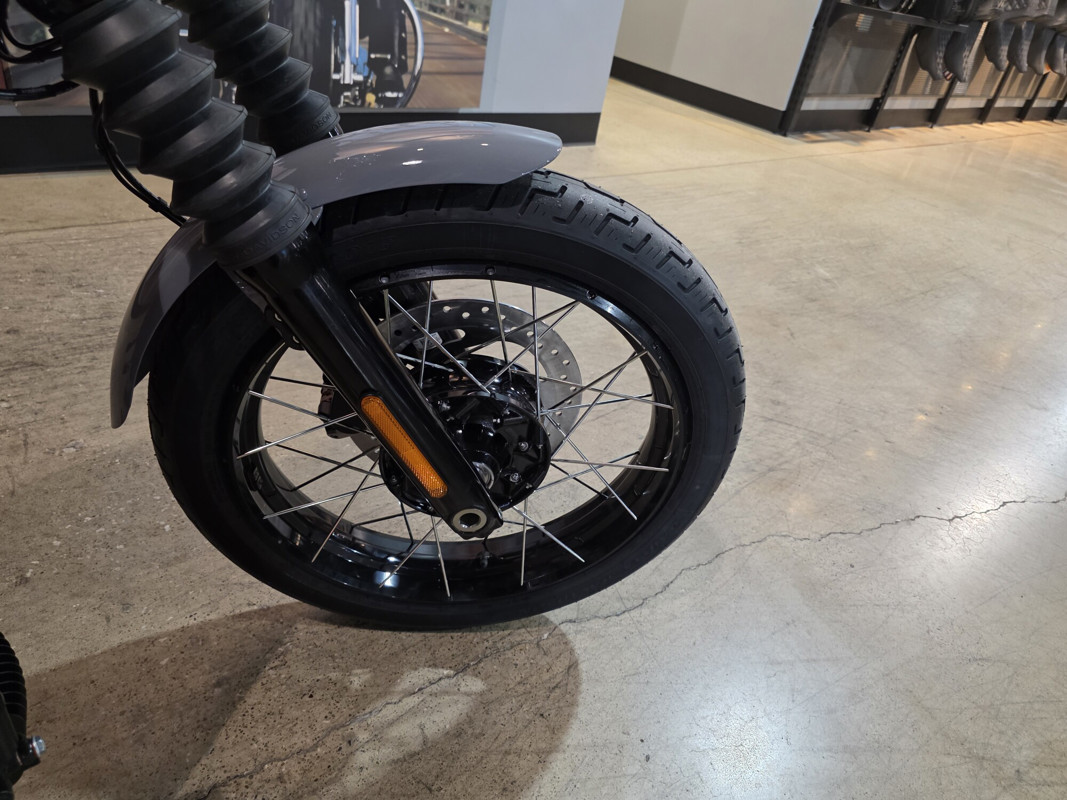 Street Bob®