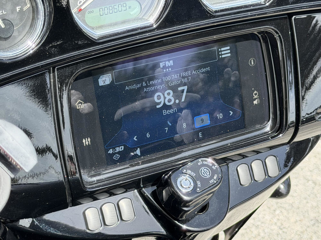 Street Glide® ST