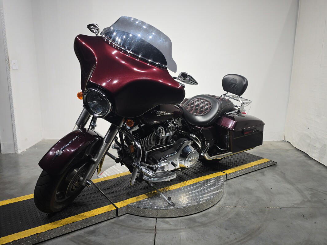 Street Glide®