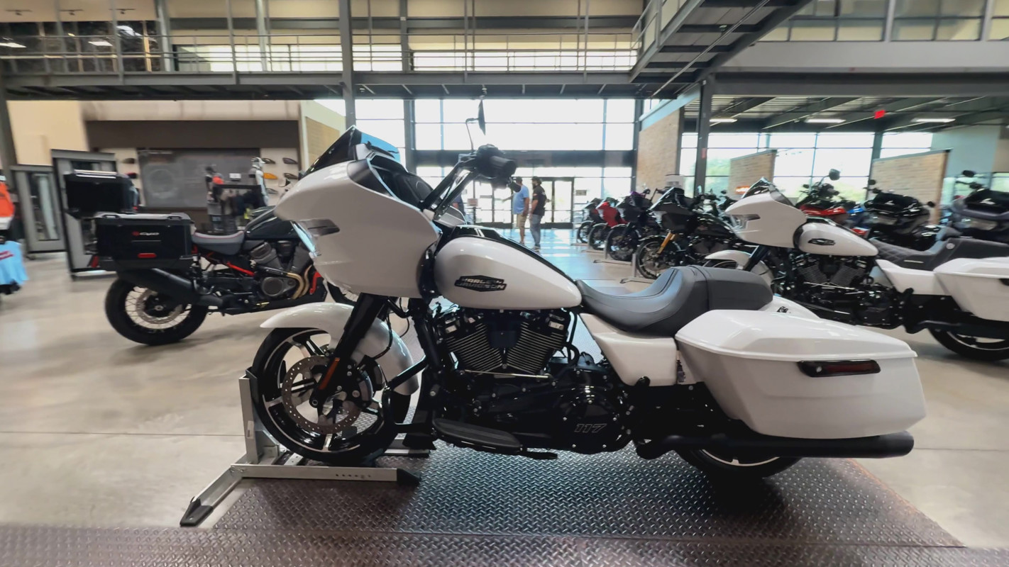 Road Glide®