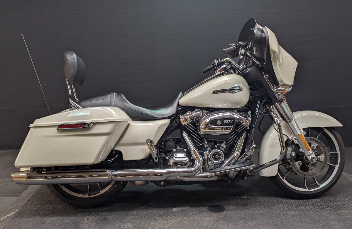 Street Glide®