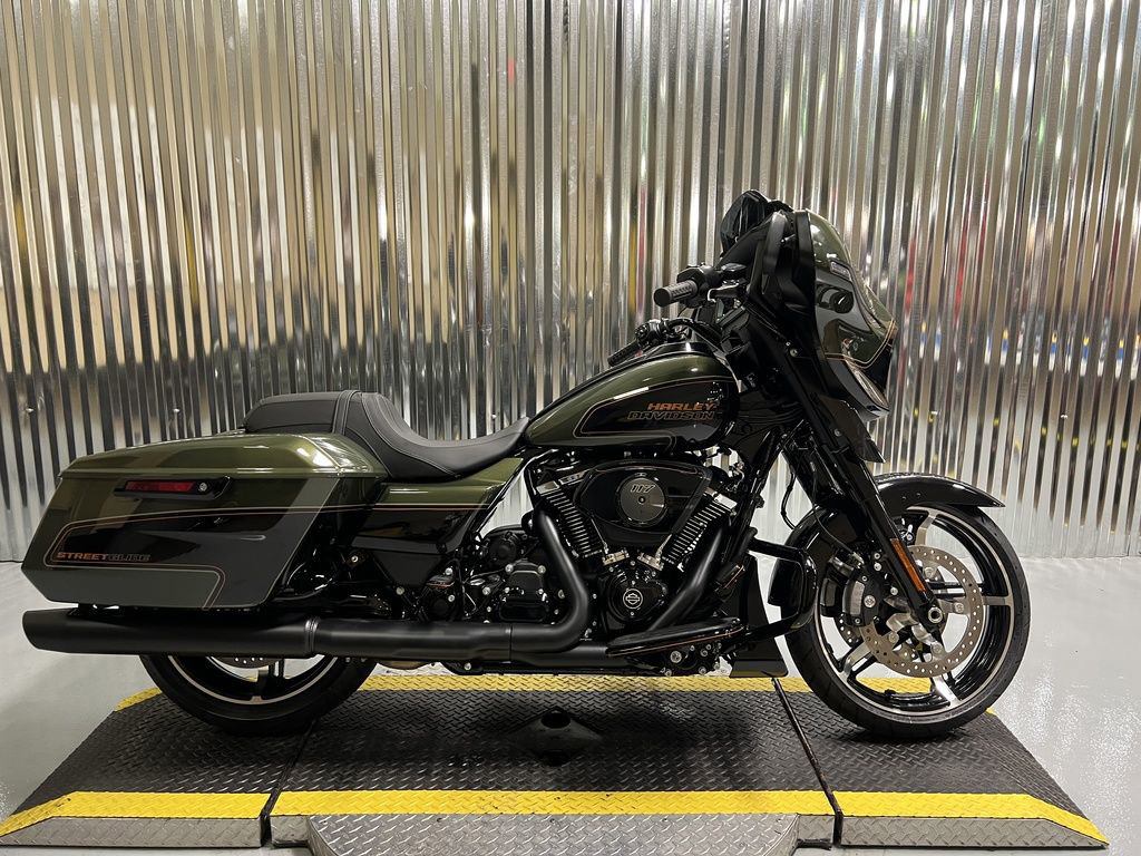 Street Glide®