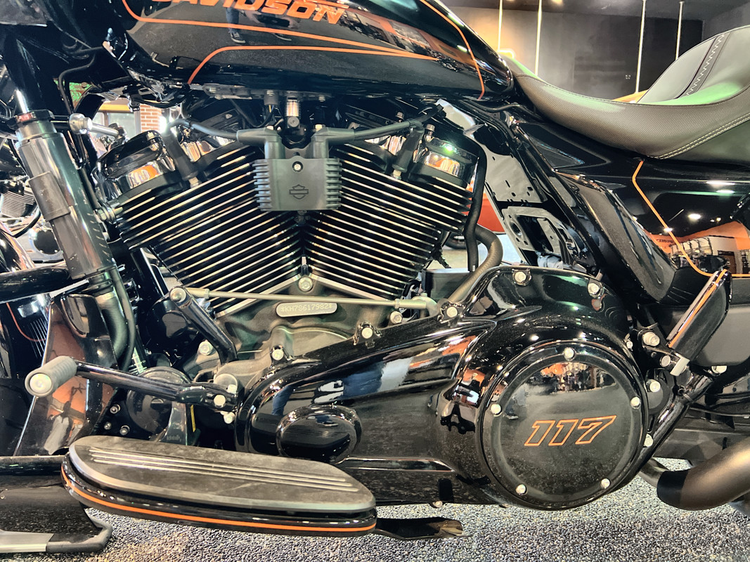 Road Glide®