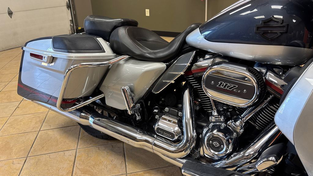 CVO® Street Glide®