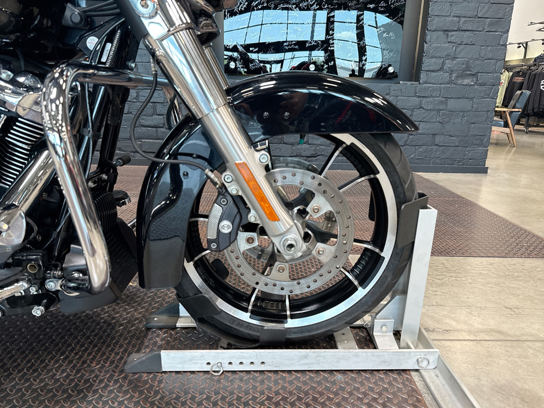 Street Glide®
