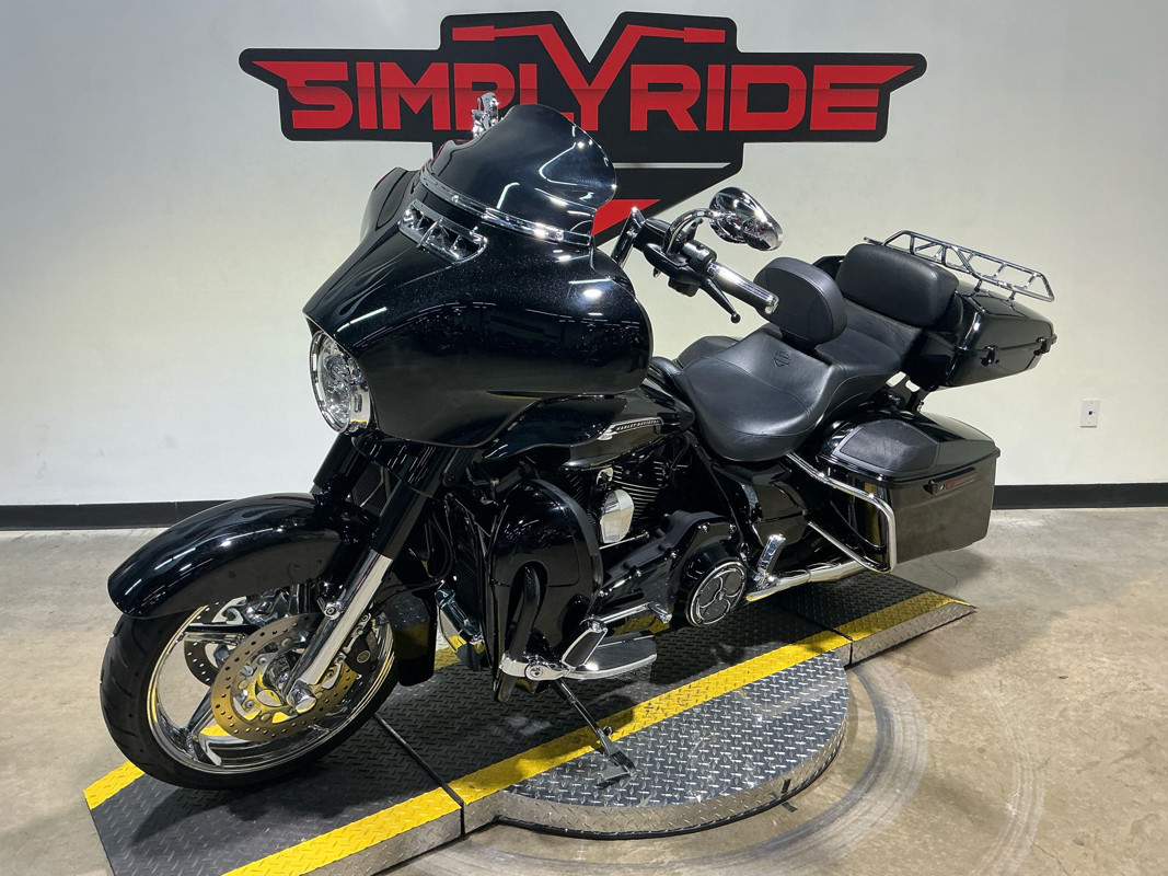 CVO® Street Glide®