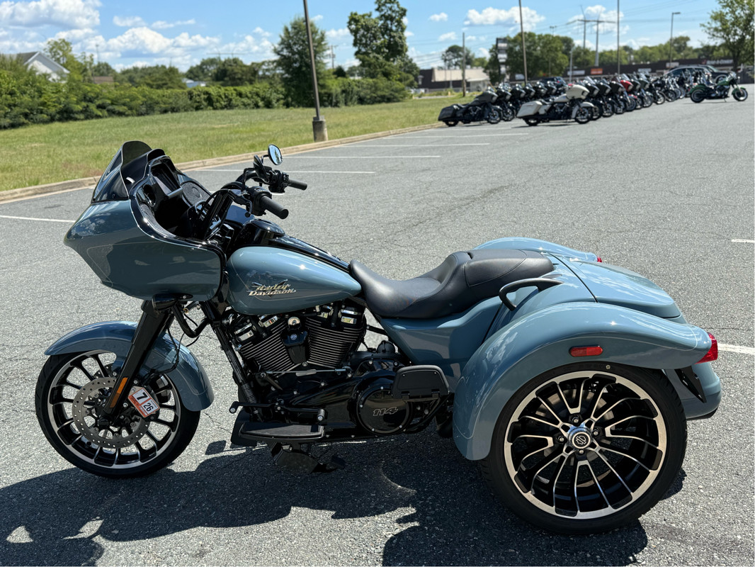 Road Glide® 3