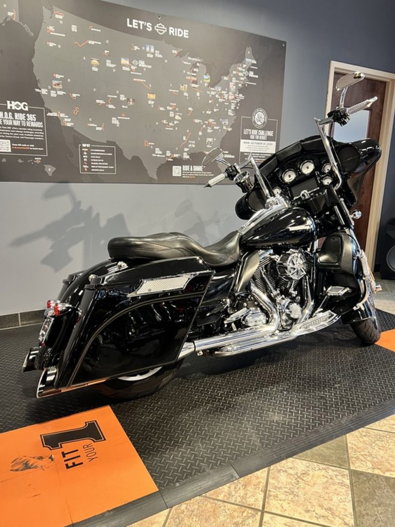 Street Glide®