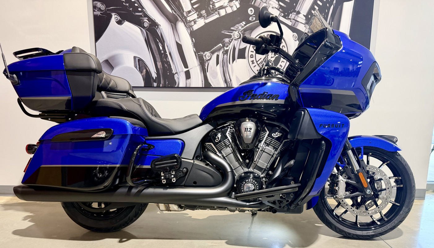 Pursuit Dark Horse 112