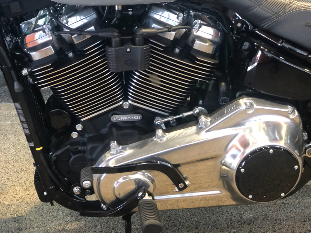 Street Bob®