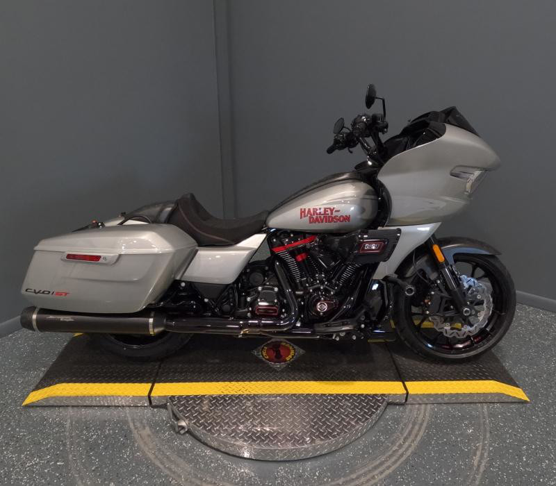 CVO® Road Glide® ST