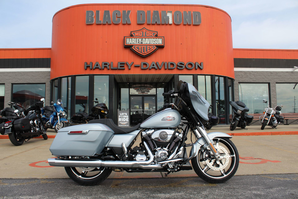 Street Glide®