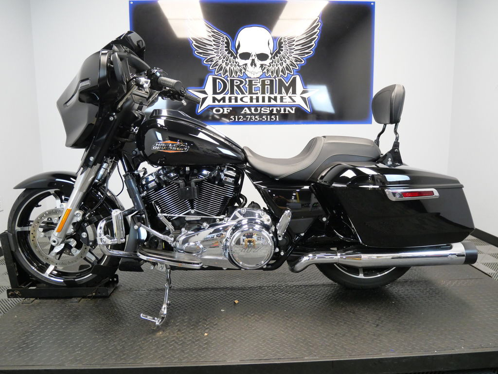 Street Glide®