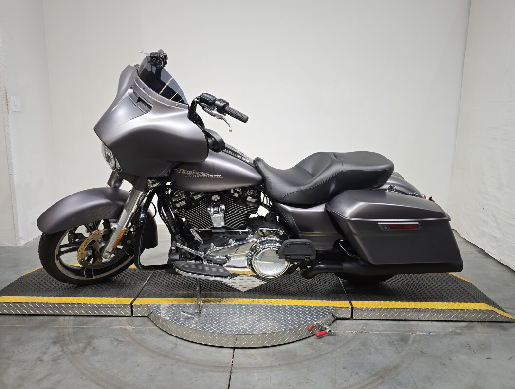 Street Glide® Special