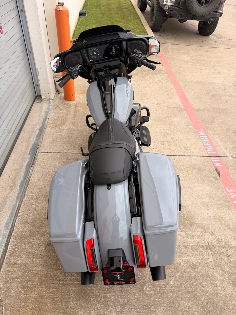 Street Glide®