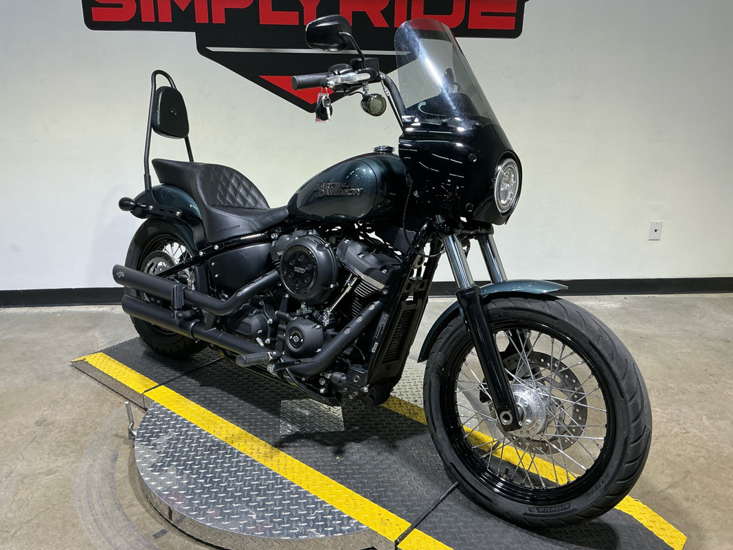 Street Bob®