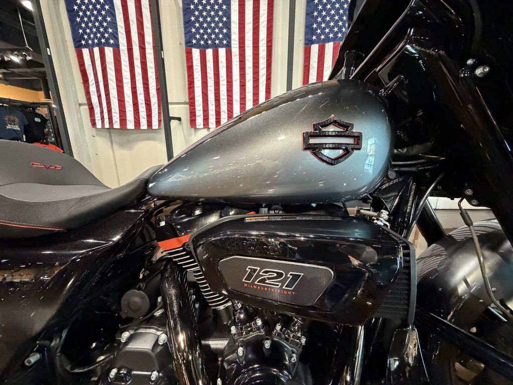 CVO® Street Glide®